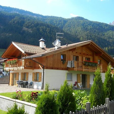 Anna Apartment Pozza di Fassa Exterior photo