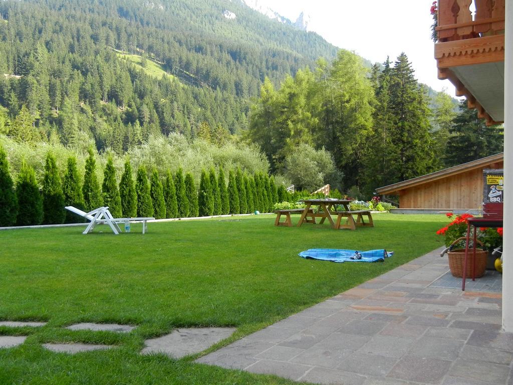 Anna Apartment Pozza di Fassa Exterior photo