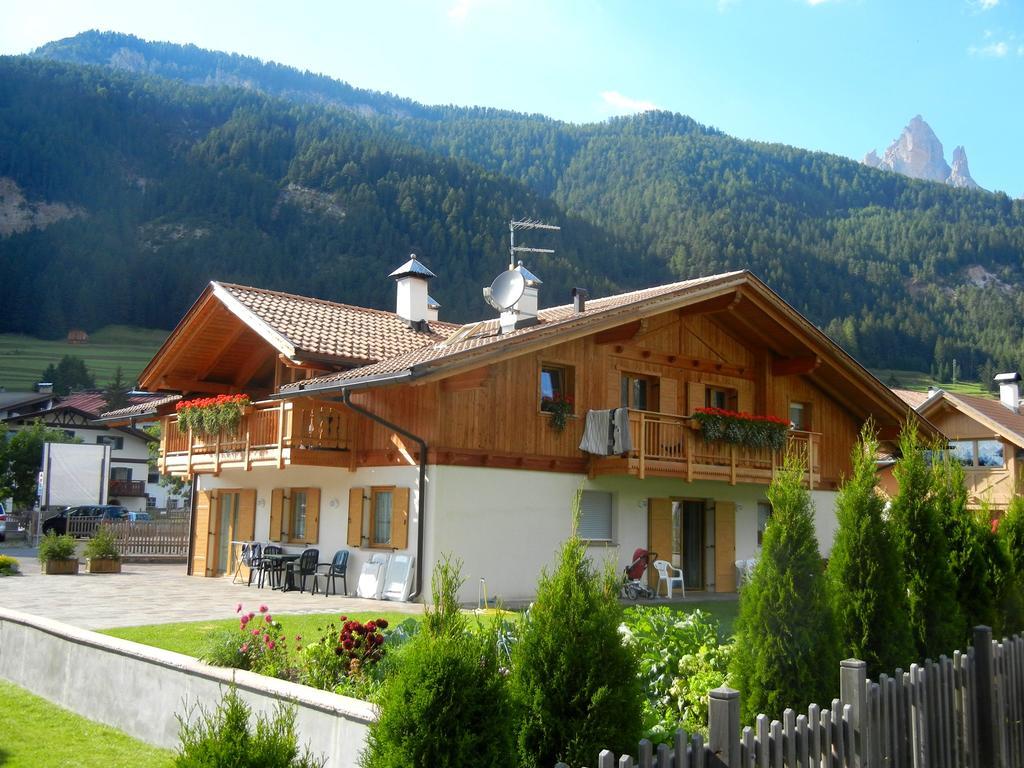 Anna Apartment Pozza di Fassa Exterior photo